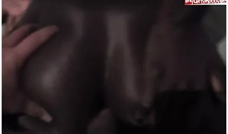 Yuu jilbab ngisap kontol Haruka melepas celana del lebih lanjut