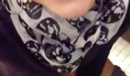 DEWASA Milf, istri Jana Sepong di tepi 3gp jilbab cantik tempat tidurnya