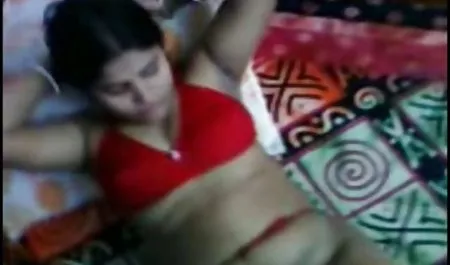 Arab realistis bokep jilbab tembem pasir pantat besar di gaun ketat