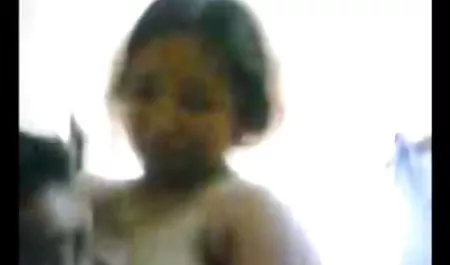 Nafsu Makan anak berjilbab mesum (1981)
