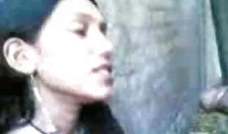 Fantasi bokeb tante jilbab intim