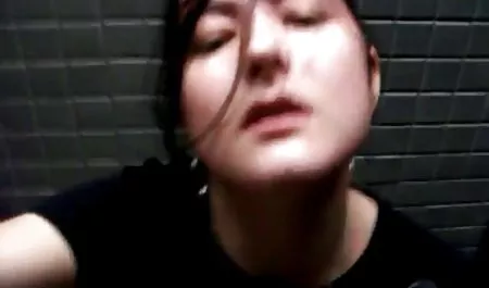 Aku pantas diperlakukan seperti seorang Putri yang saya jilbab video sex