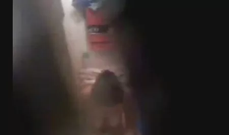 Gadis bokep jilbab manstrubasi musim panas!