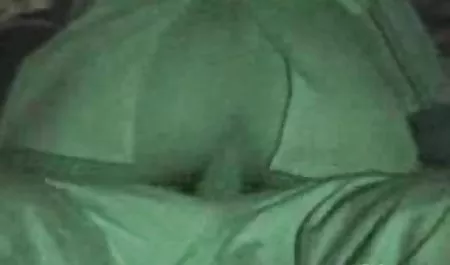 JAV remaja Sasaki tanpa jilbab ngocok kontol sensor adegan remaja kurus dan fuck